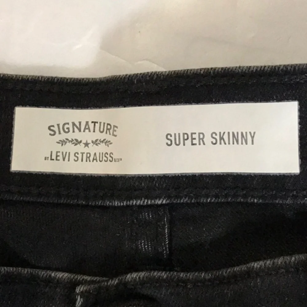 Levi’s Signature Iconic Stretch Super Skinny Girl's Jean Black 18 NEW Classic